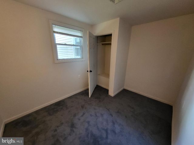 5 HOLDEN ST, Little Egg Harbor Twp, NJ 08087