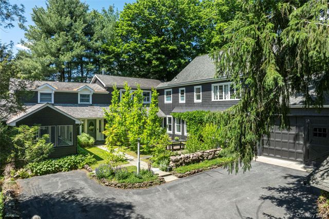 147 Smith Clove Road, Central Valley, NY 10917