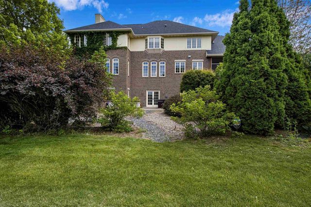 3002 Linnerud Drive, Stoughton, WI 53589