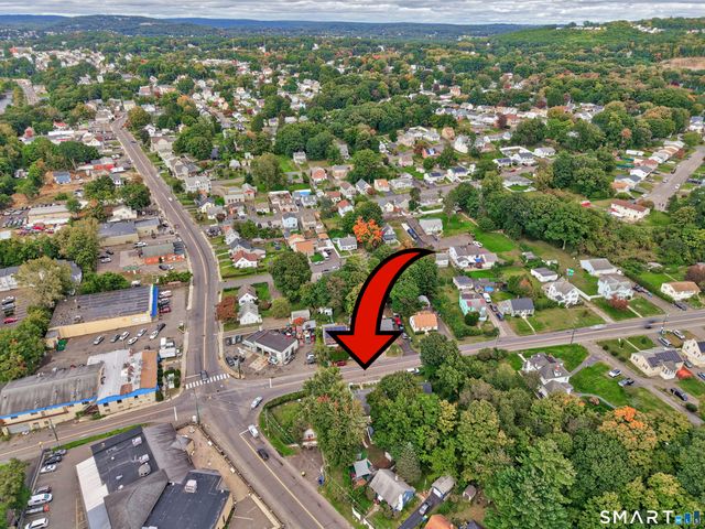 92 Pearl Lake Road, Waterbury, CT 06706