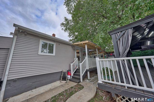 92 Pearl Lake Road, Waterbury, CT 06706