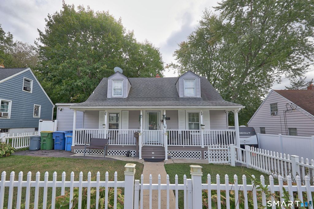 92 Pearl Lake Road, Waterbury, CT 06706