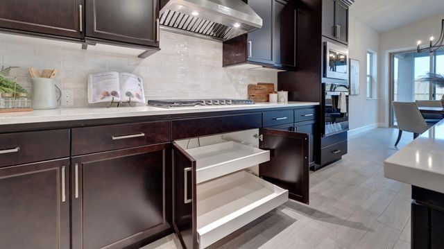 935 Talus Way S, Madera, CA 93636