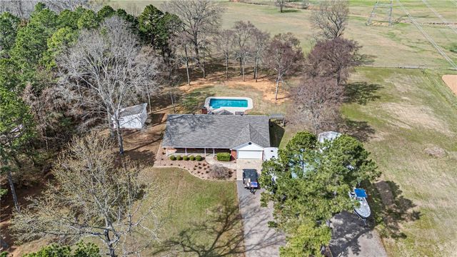 511 Wakerobin Road, Russellville, AR 72802
