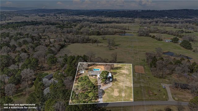 511 Wakerobin Road, Russellville, AR 72802