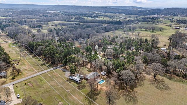 511 Wakerobin Road, Russellville, AR 72802
