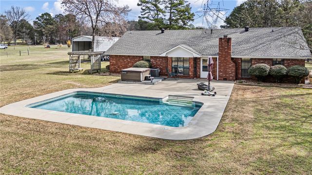 511 Wakerobin Road, Russellville, AR 72802