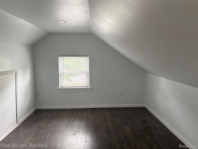 27141 Hampden Street, Madison Heights, MI 48071