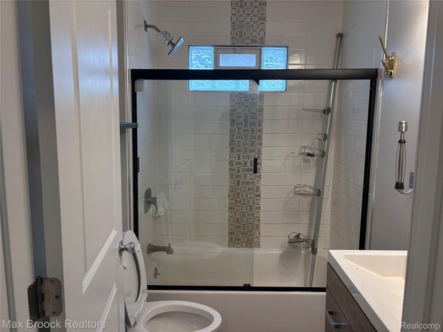27141 Hampden Street, Madison Heights, MI 48071
