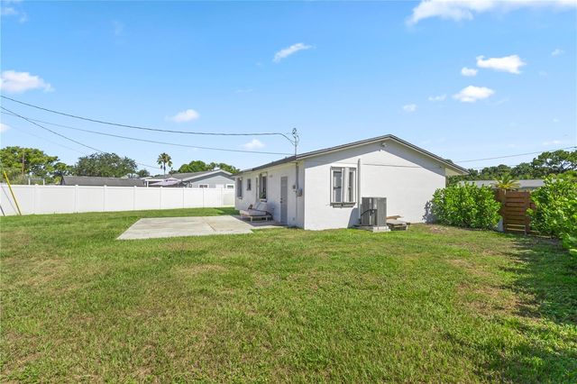 5856 MCKEE LAKE DRIVE N, St Petersburg, FL 33709