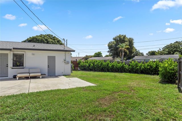5856 MCKEE LAKE DRIVE N, St Petersburg, FL 33709