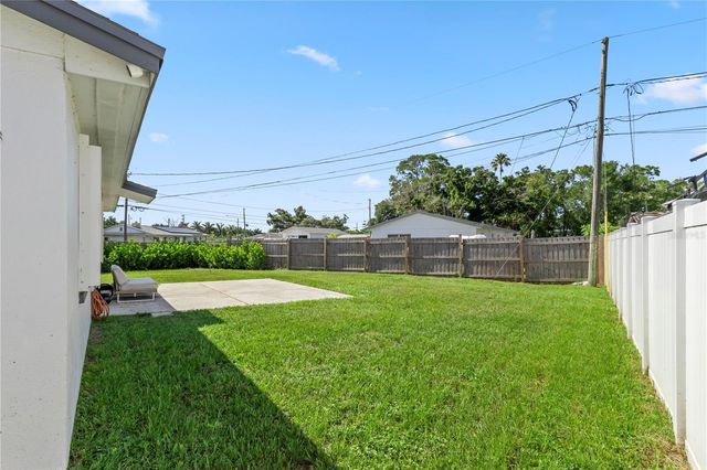 5856 MCKEE LAKE DRIVE N, St Petersburg, FL 33709