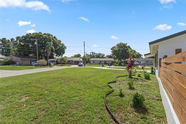 5856 MCKEE LAKE DRIVE N, St Petersburg, FL 33709