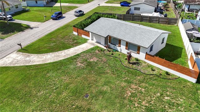 5856 MCKEE LAKE DRIVE N, St Petersburg, FL 33709
