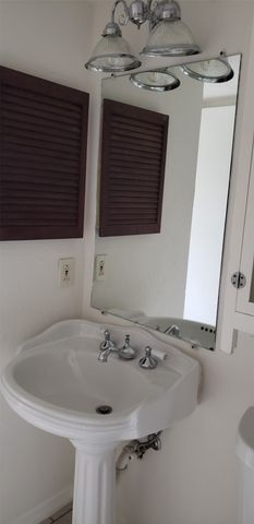 2312 Balsam Drive A211, Arlington, TX 76006