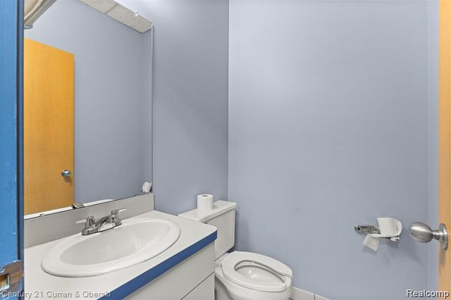 24825 Michigan Avenue, Dearborn, MI 48124