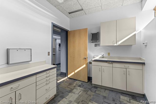 24825 Michigan Avenue, Dearborn, MI 48124