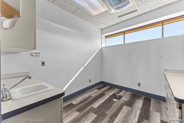 24825 Michigan Avenue, Dearborn, MI 48124