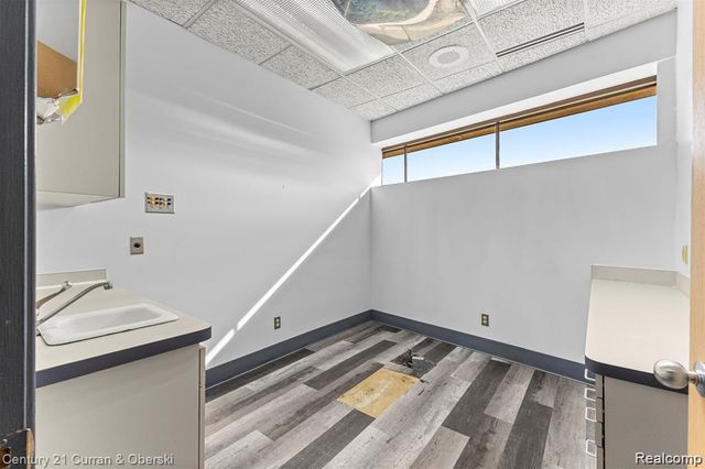 24825 Michigan Avenue, Dearborn, MI 48124