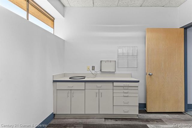 24825 Michigan Avenue, Dearborn, MI 48124