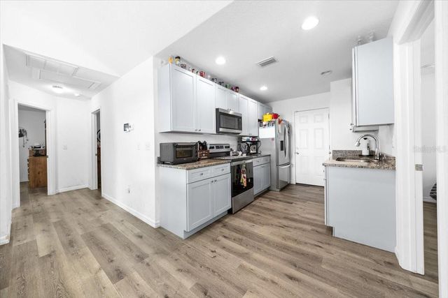 5515 SE 171 COURT, Ocklawaha, FL 32179