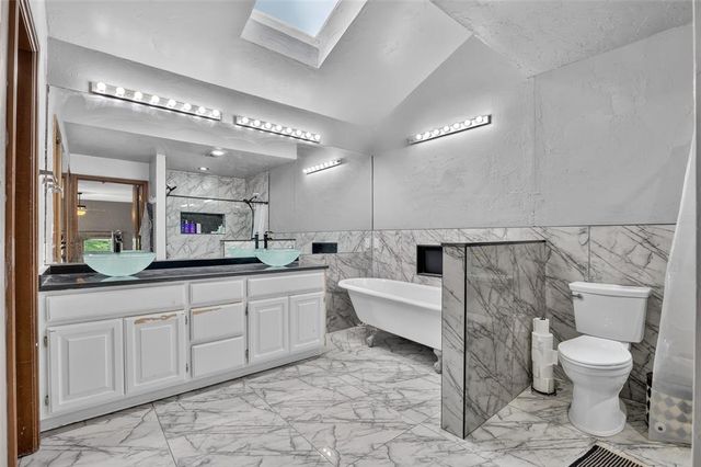 2620 Lost Trail Road, Edmond, OK 73012