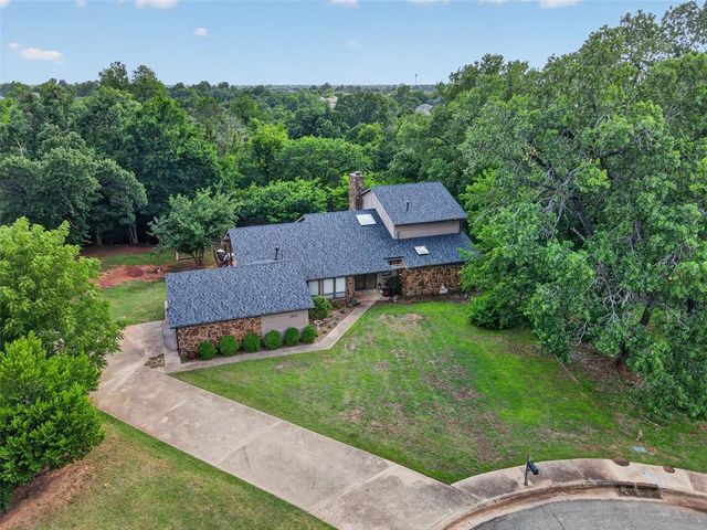 2620 Lost Trail Road, Edmond, OK 73012