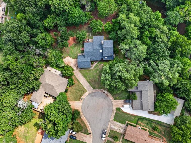 2620 Lost Trail Road, Edmond, OK 73012