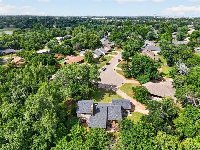2620 Lost Trail Road, Edmond, OK 73012