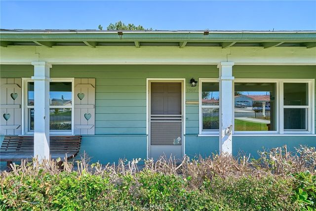 1307 E Mcwood, West Covina, CA 91790