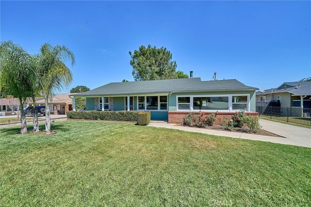 1307 E Mcwood, West Covina, CA 91790