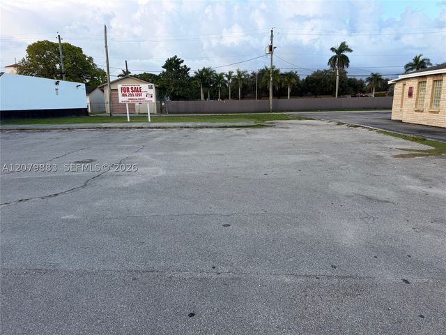54 NW 8th St, Homestead, FL 33030