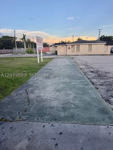 54 NW 8th St, Homestead, FL 33030