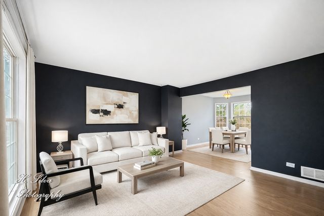 2110 Tahoe Parkway, Algonquin, IL 60102