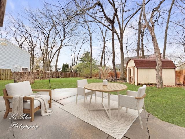 2110 Tahoe Parkway, Algonquin, IL 60102