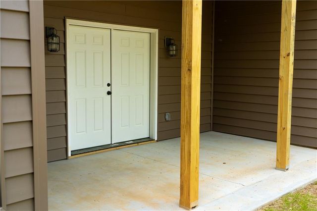 1050 Rainbow Circle, Cleveland, GA 30528