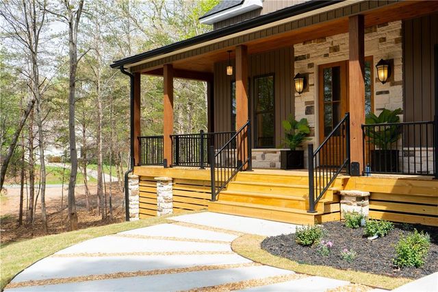 1050 Rainbow Circle, Cleveland, GA 30528