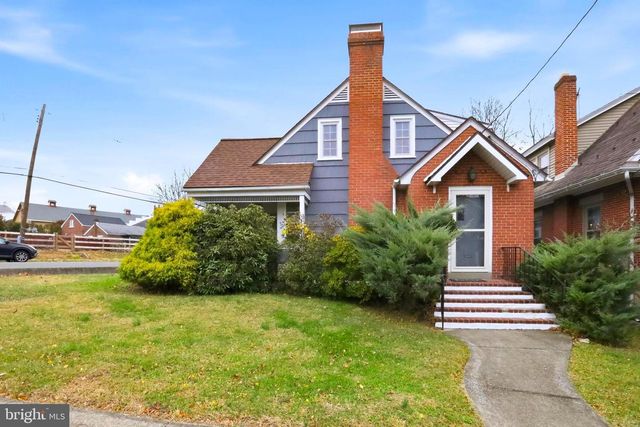 100 COLLEGE ST, Boyertown, PA 19512