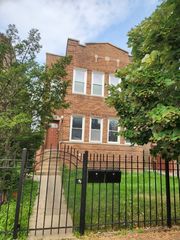 1710 N Meade Avenue 2, Chicago, IL 60639
