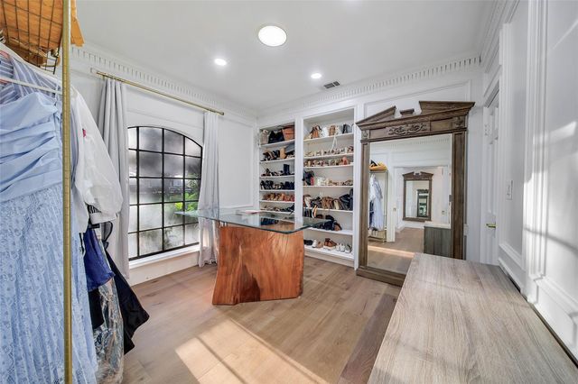 11 W Kitty Hawk St, Richmond, TX 77406