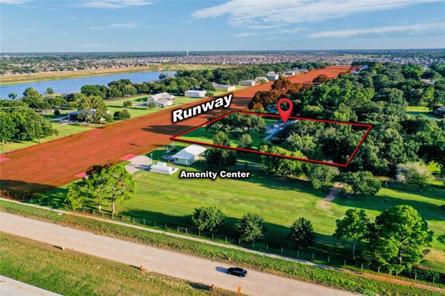 11 W Kitty Hawk St, Richmond, TX 77406