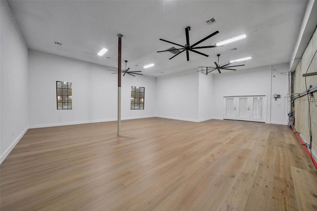 11 W Kitty Hawk St, Richmond, TX 77406