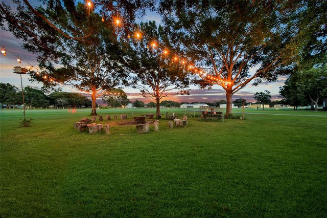 11 W Kitty Hawk St, Richmond, TX 77406