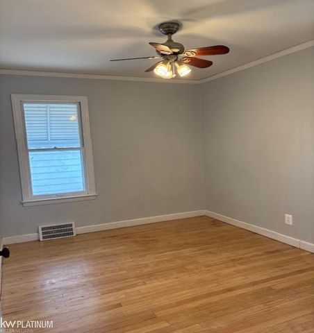 22448 Lambrecht Avenue, Eastpointe, MI 48021