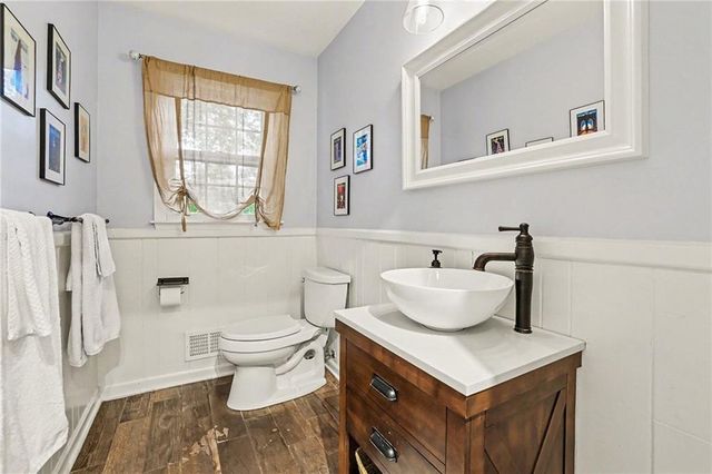 3518 W 100th Terrace, Leawood, KS 66206