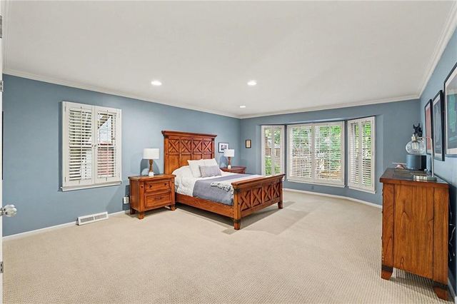 3518 W 100th Terrace, Leawood, KS 66206