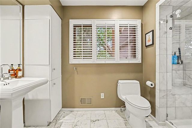 3518 W 100th Terrace, Leawood, KS 66206
