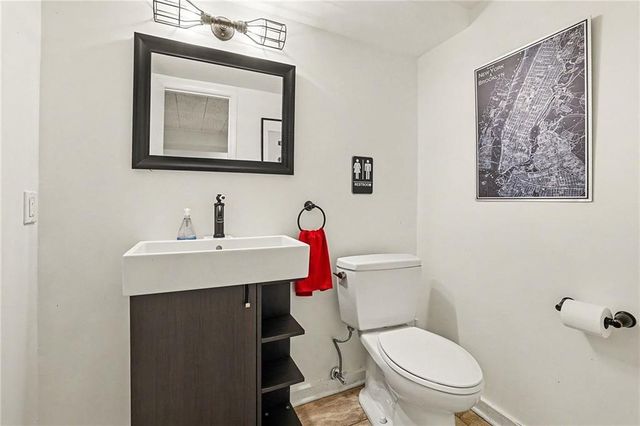 3518 W 100th Terrace, Leawood, KS 66206