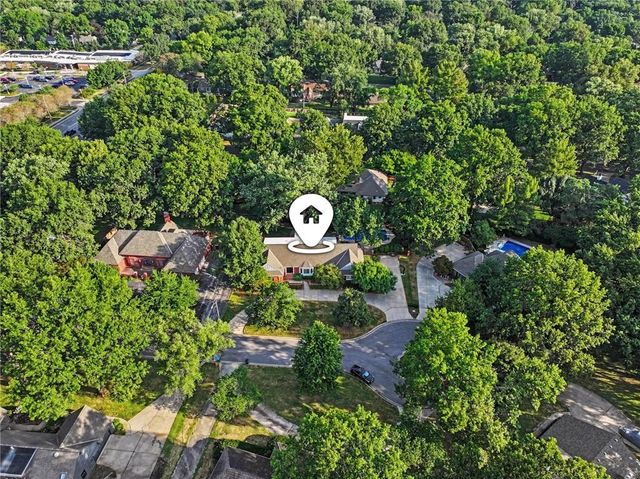 3518 W 100th Terrace, Leawood, KS 66206