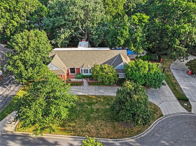 3518 W 100th Terrace, Leawood, KS 66206